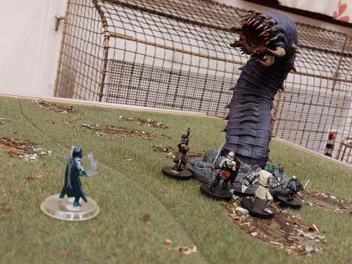 Fighting Giant worm